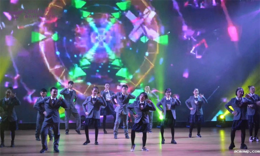 8绽FUN之夜丨优米娱乐有限公司地址初中部首届元旦晚会