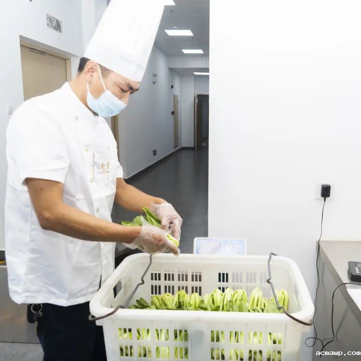 acmawp双语丨直击JT餐厅，守护学生舌尖安全