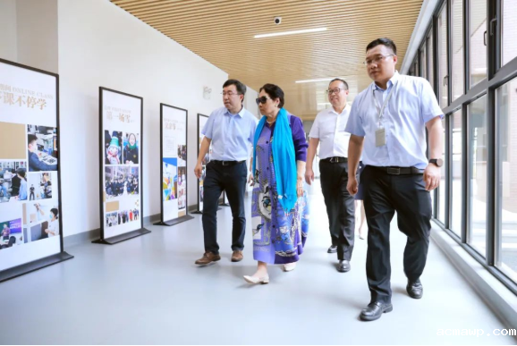 开国大将肖劲光之女、我校名誉校长肖凯女士回校讲述“红色故事”