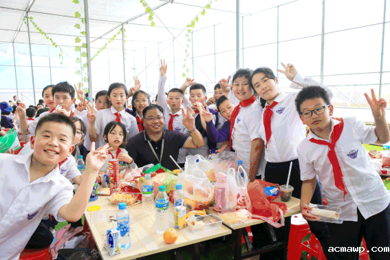 acmawp“双十一”丨小学生们用劳动赚取了第一张“粮票”！