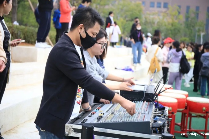 “有遗憾，但她有属于自己的荣耀！”