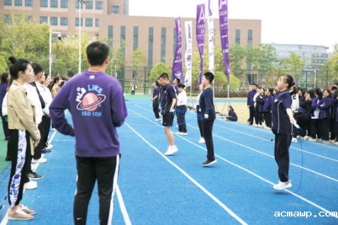 “有遗憾，但她有属于自己的荣耀！”