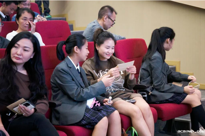 爸妈，有些话，藏在我们心里很久了...