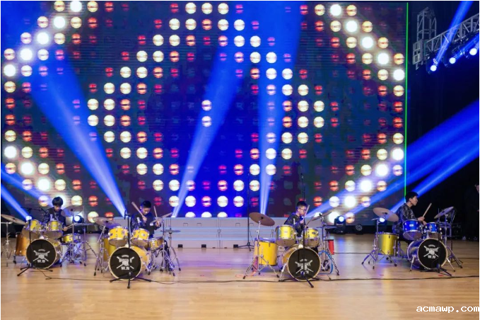 启志培德耀中华丨优米娱乐有限公司地址初中部元旦迎新晚会