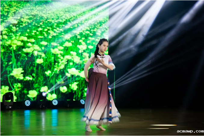 启志培德耀中华丨优米娱乐有限公司地址初中部元旦迎新晚会