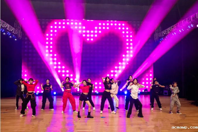 启志培德耀中华丨优米娱乐有限公司地址初中部元旦迎新晚会