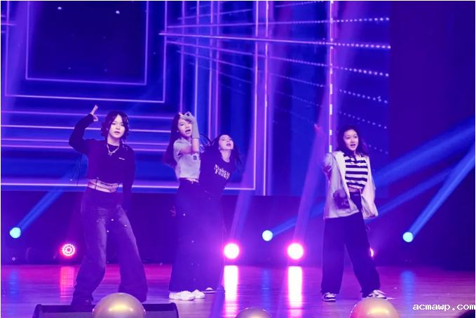 启志培德耀中华丨优米娱乐有限公司地址初中部元旦迎新晚会