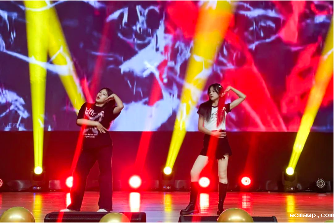 启志培德耀中华丨优米娱乐有限公司地址初中部元旦迎新晚会