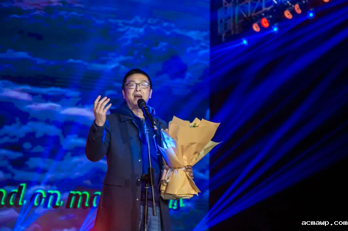 启志培德耀中华丨优米娱乐有限公司地址初中部元旦迎新晚会