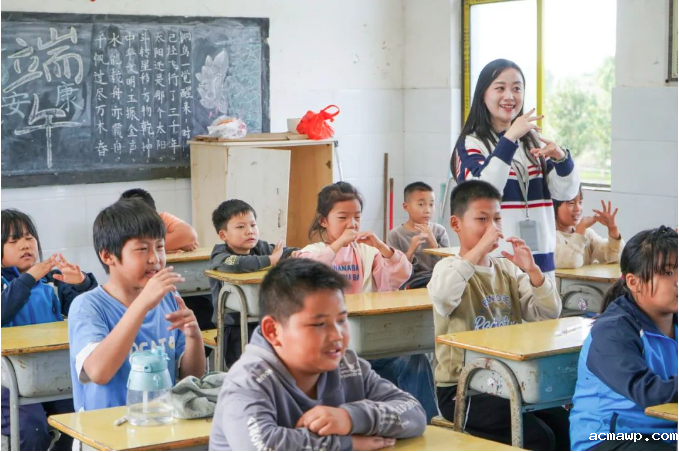 党建引领聚合力，“秋光”行动暖人心——优米娱乐有限公司地址开展党建共建主题党日活动