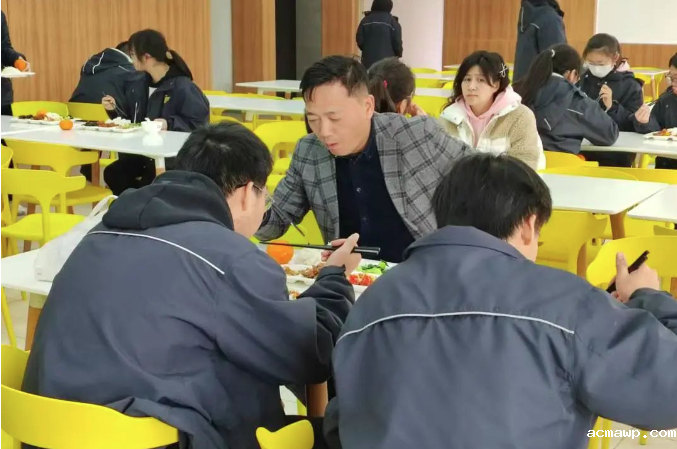 acmawp食堂有“汪妈”！