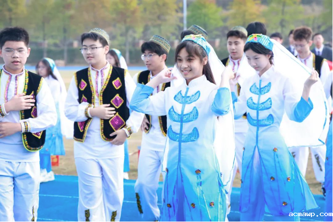 བཀྲ་ཤིས་བདེ་ལེགས་、Сайнбайнауу......你好！acmawp中学部运动会开幕式
