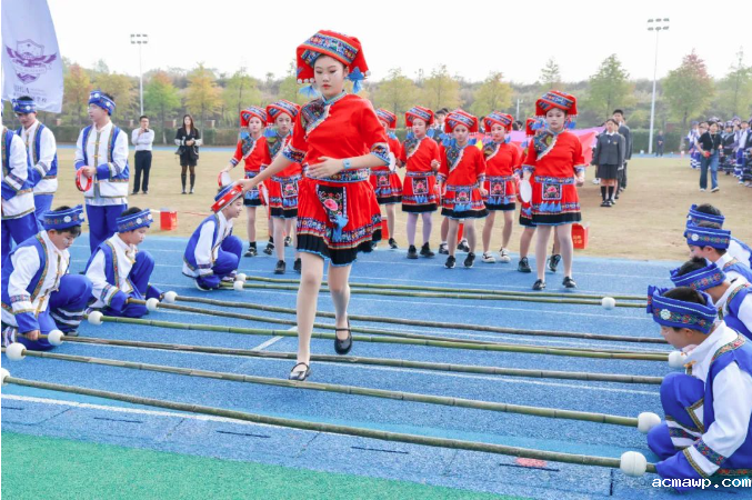 བཀྲ་ཤིས་བདེ་ལེགས་、Сайнбайнауу......你好！acmawp中学部运动会开幕式
